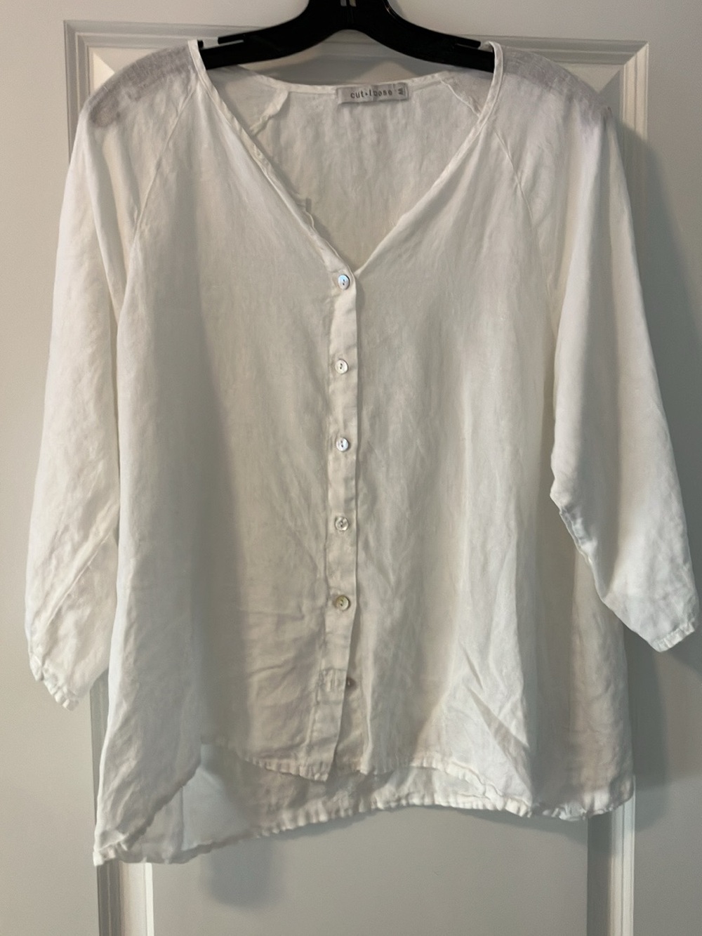 cut loose White Button-Front Lightweight linen V-Neck Shirt